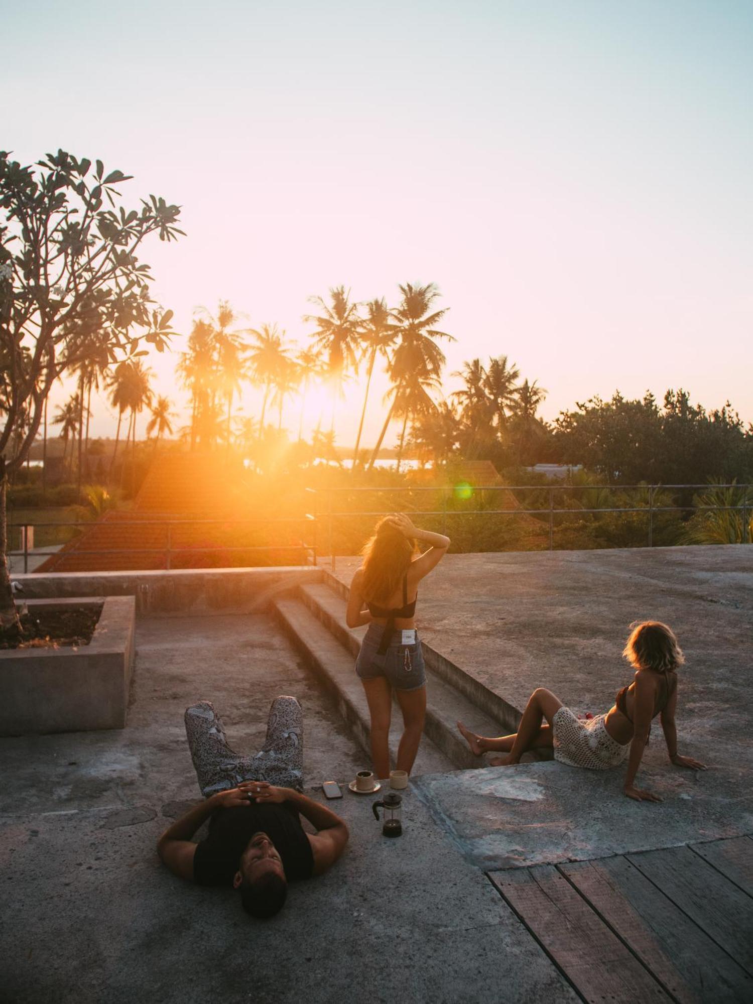 Mangroove Bay Boutique Hostel Banyuwedang Exterior photo