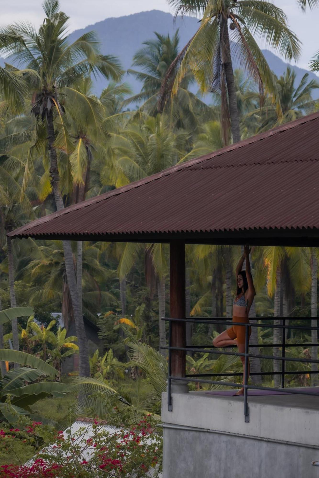 Mangroove Bay Boutique Hostel Banyuwedang Exterior photo